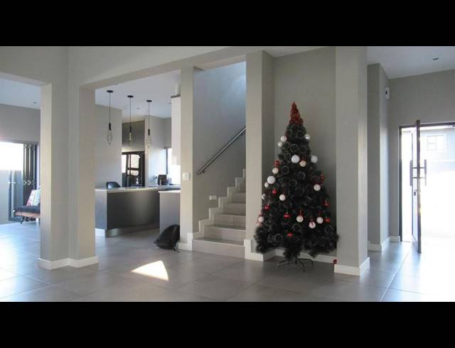 3 BEDROOM HOUSE FOR SALE IN OLIVEDALE